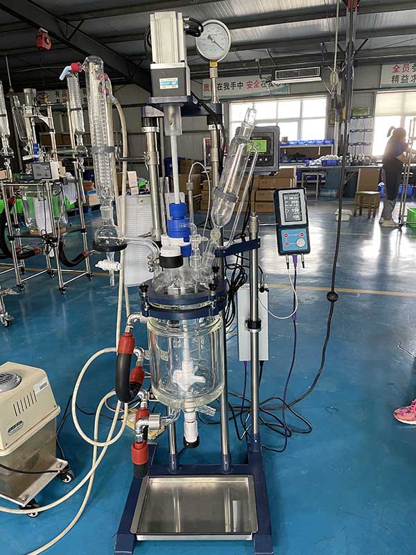 玻璃反應(yīng)釜真空反應(yīng)器運(yùn)行負(fù)壓多少?